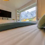 Le Belvedere De לויקרבאד